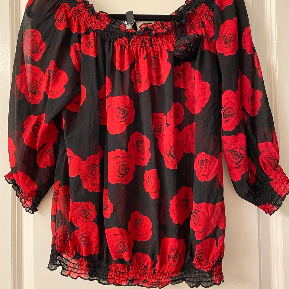 Bebe Rose off shoulder blouse
